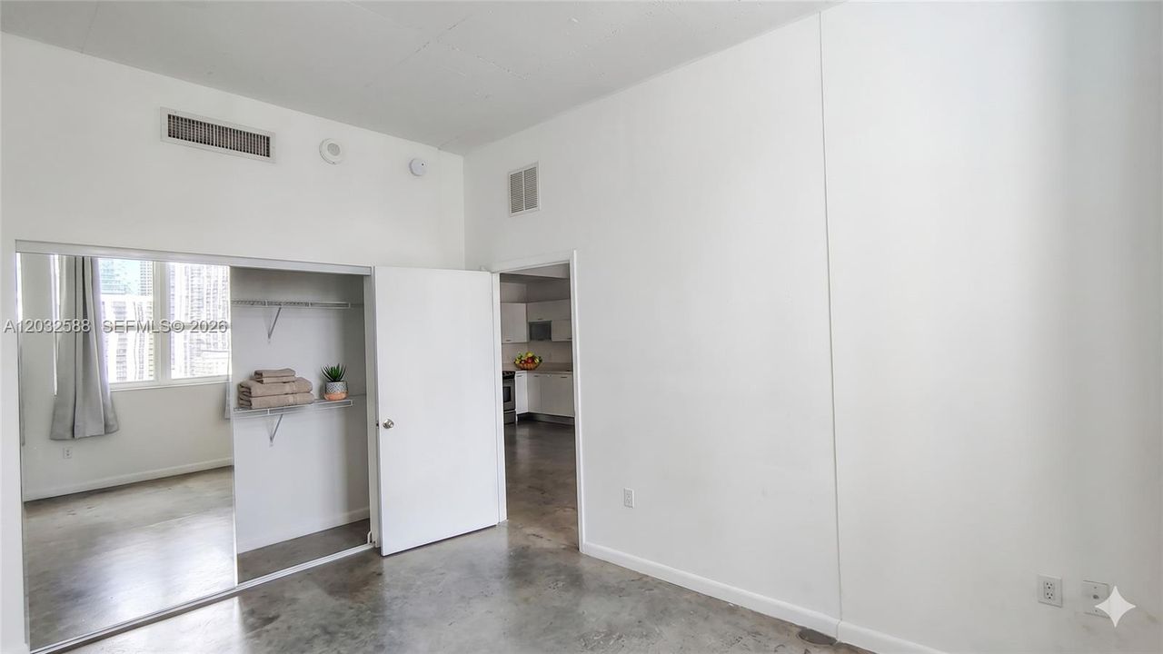 For Rent: $3,200 (2 beds, 2 baths, 1010 Square Feet)