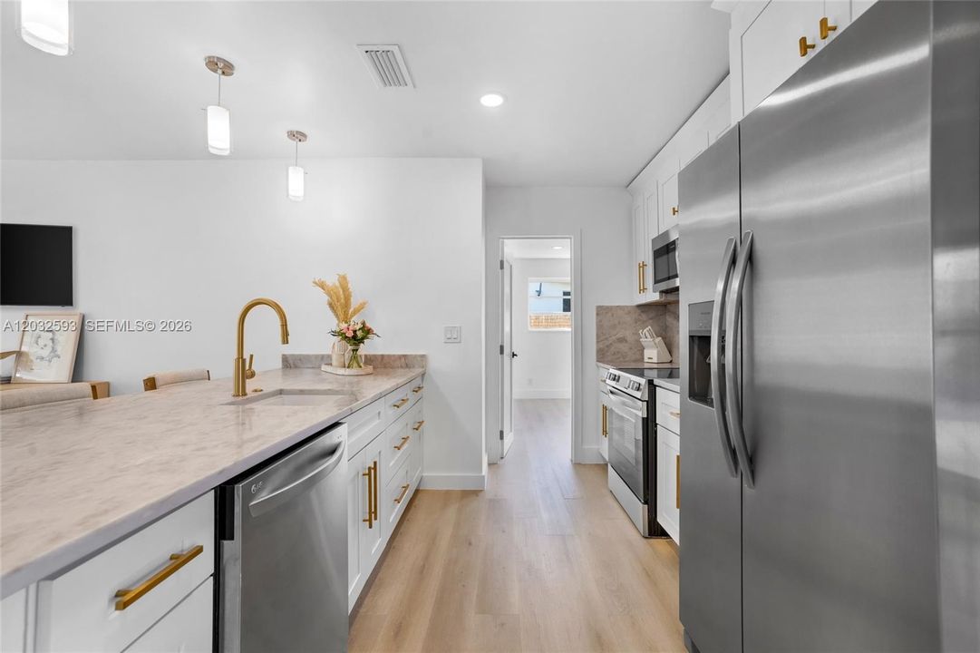 For Sale: $785,000 (4 beds, 2 baths, 1696 Square Feet)
