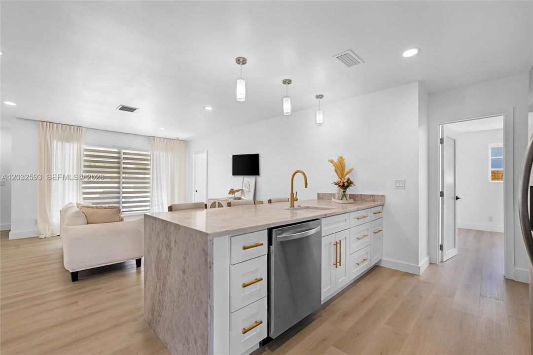 For Sale: $785,000 (4 beds, 2 baths, 1696 Square Feet)