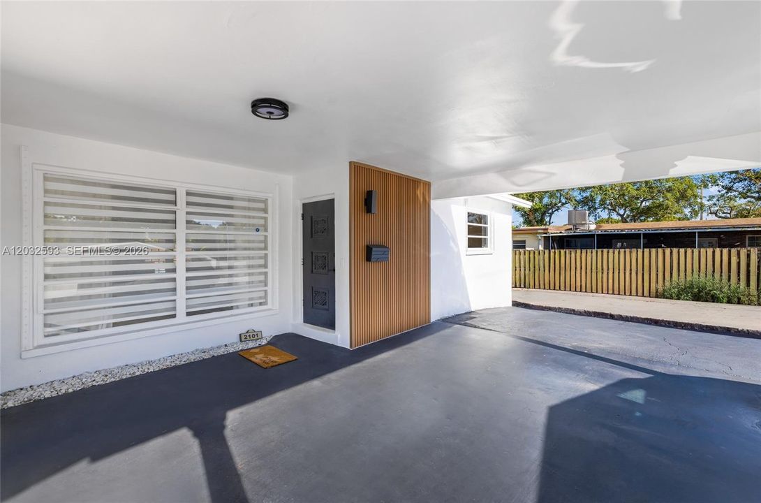 For Sale: $785,000 (4 beds, 2 baths, 1696 Square Feet)