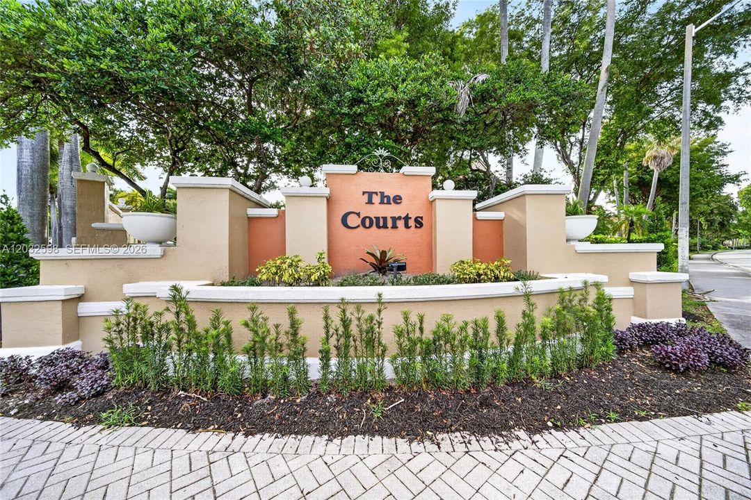 Active With Contract: $2,600 (2 beds, 2 baths, 1115 Square Feet)