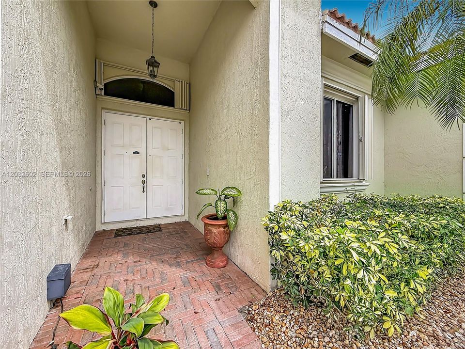 Active With Contract: $829,500 (4 beds, 2 baths, 2702 Square Feet)