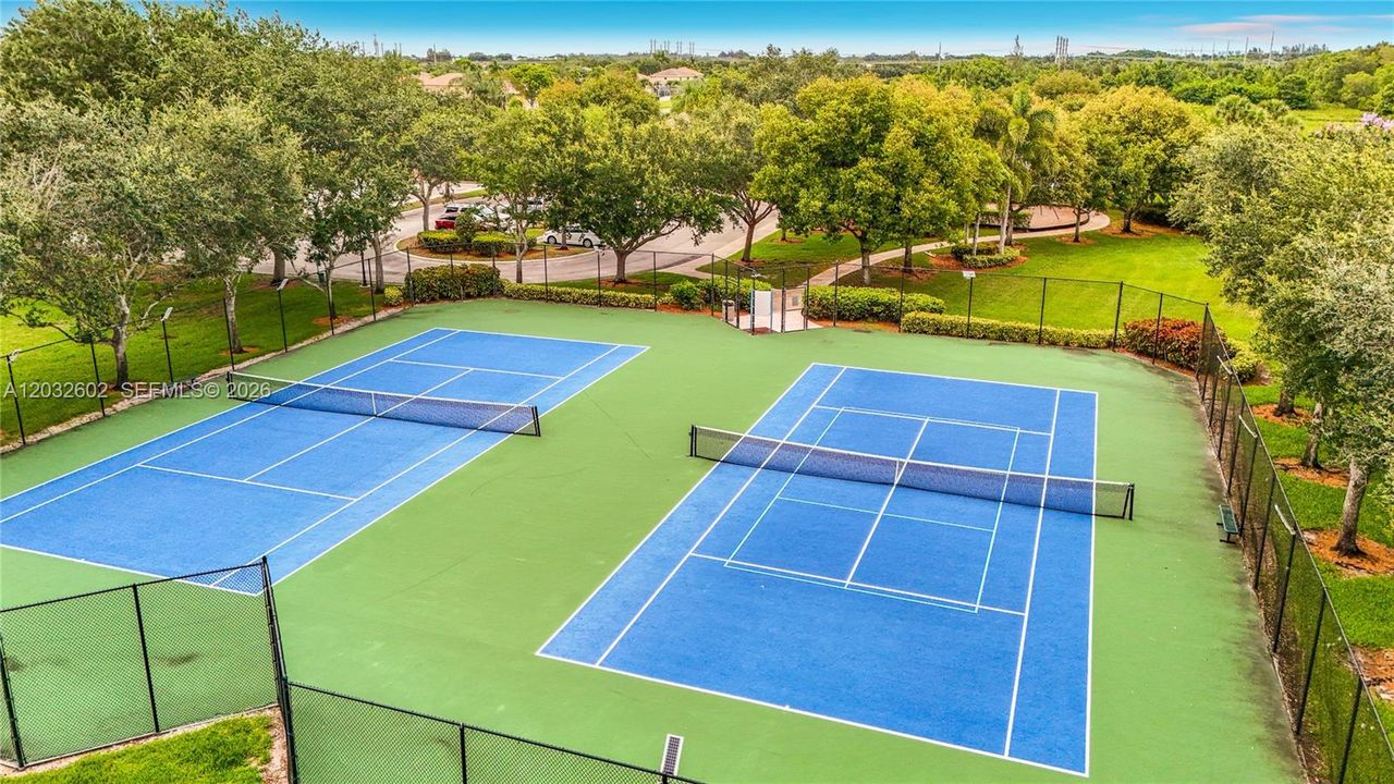 Active With Contract: $829,500 (4 beds, 2 baths, 2702 Square Feet)