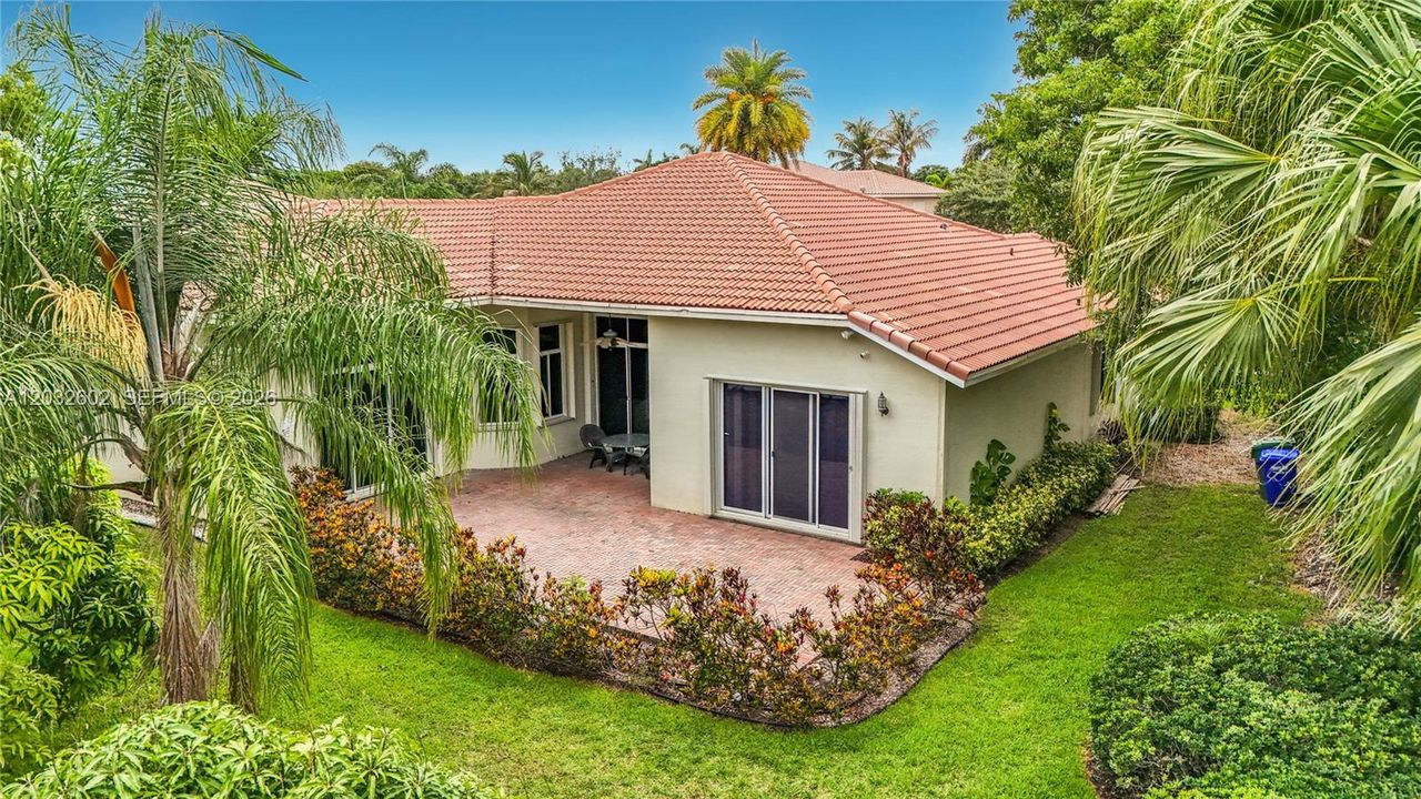 Active With Contract: $829,500 (4 beds, 2 baths, 2702 Square Feet)