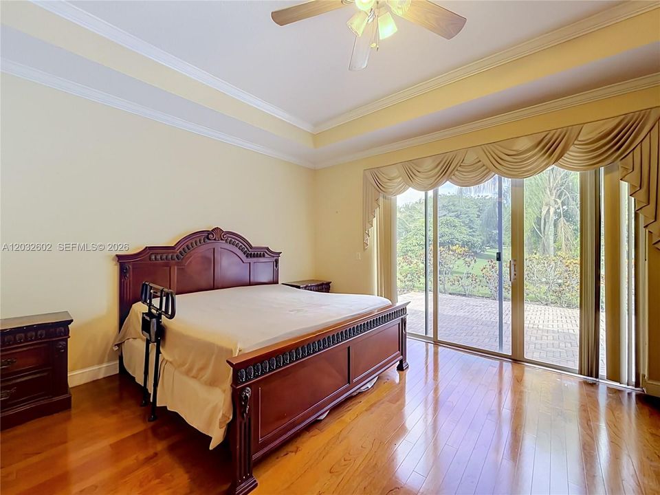 Active With Contract: $829,500 (4 beds, 2 baths, 2702 Square Feet)