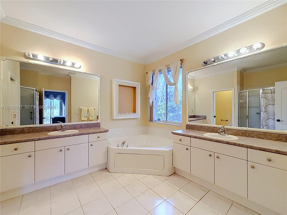 Active With Contract: $829,500 (4 beds, 2 baths, 2702 Square Feet)