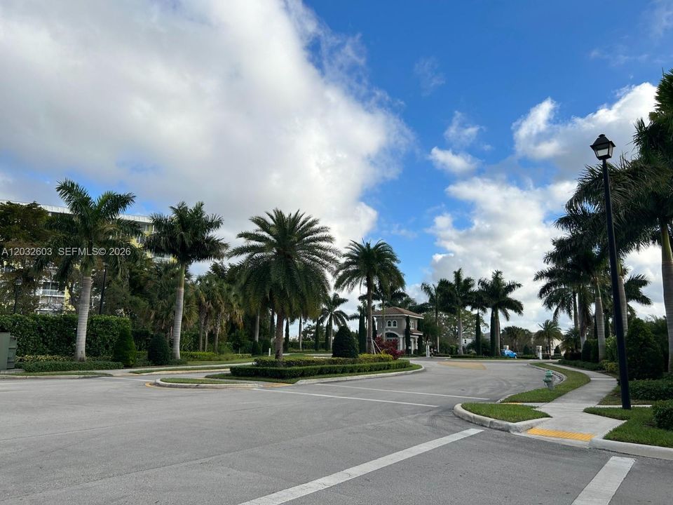 For Rent: $3,500 (3 beds, 2 baths, 1421 Square Feet)