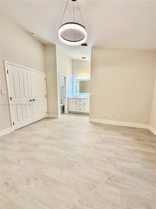 For Rent: $2,700 (2 beds, 2 baths, 1244 Square Feet)