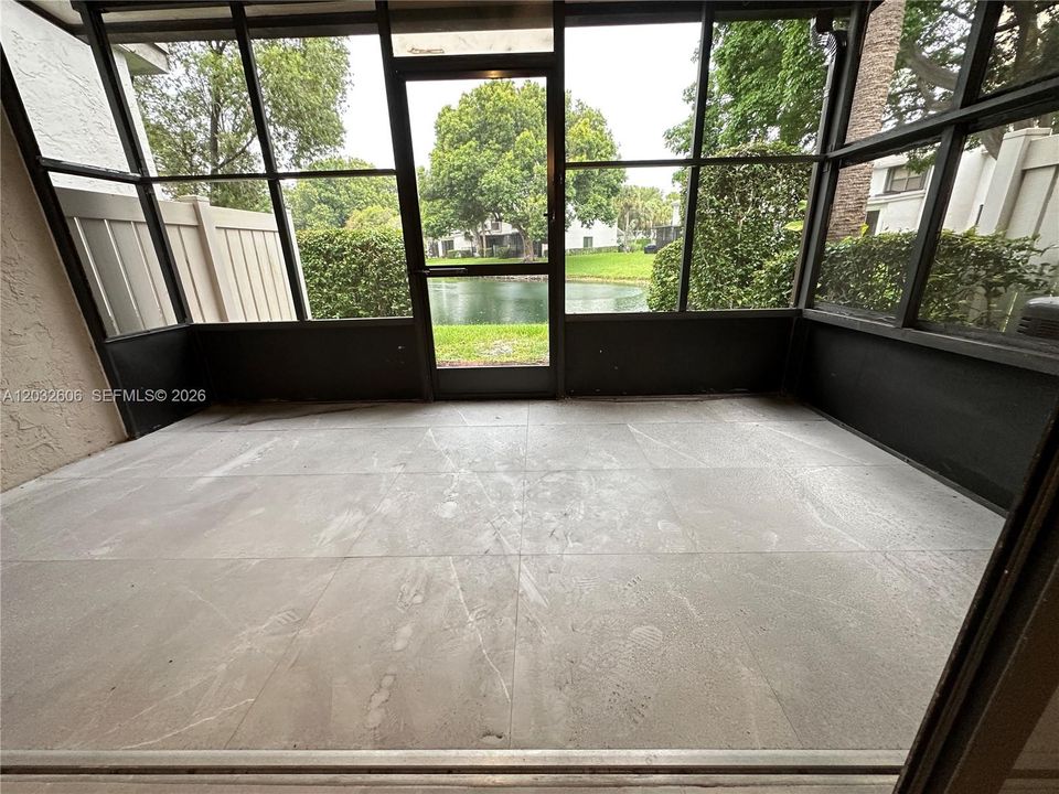 For Rent: $2,700 (2 beds, 2 baths, 1244 Square Feet)