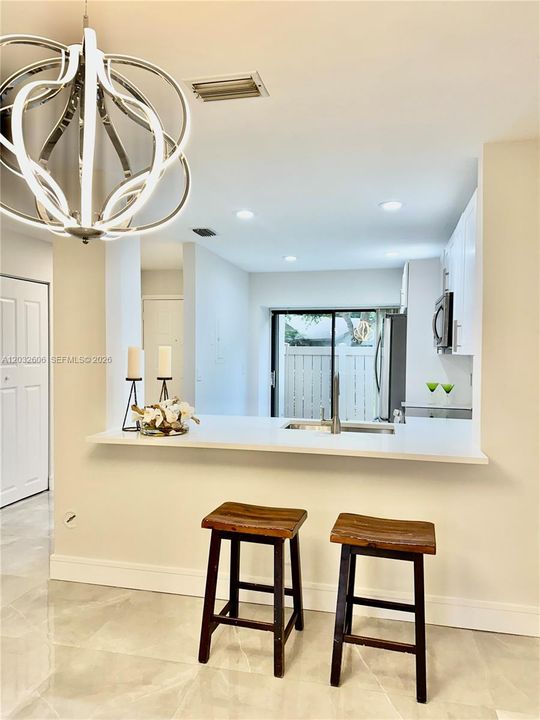 For Rent: $2,700 (2 beds, 2 baths, 1244 Square Feet)