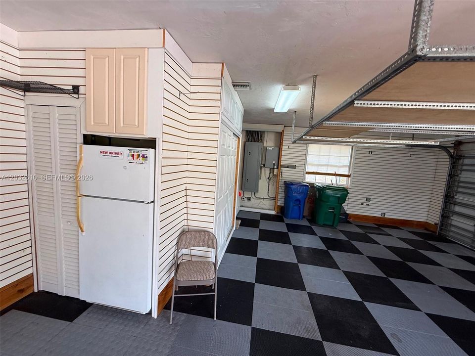 For Rent: $9,500 (4 beds, 3 baths, 2957 Square Feet)