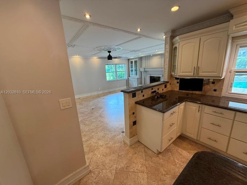 For Rent: $9,500 (4 beds, 3 baths, 2957 Square Feet)
