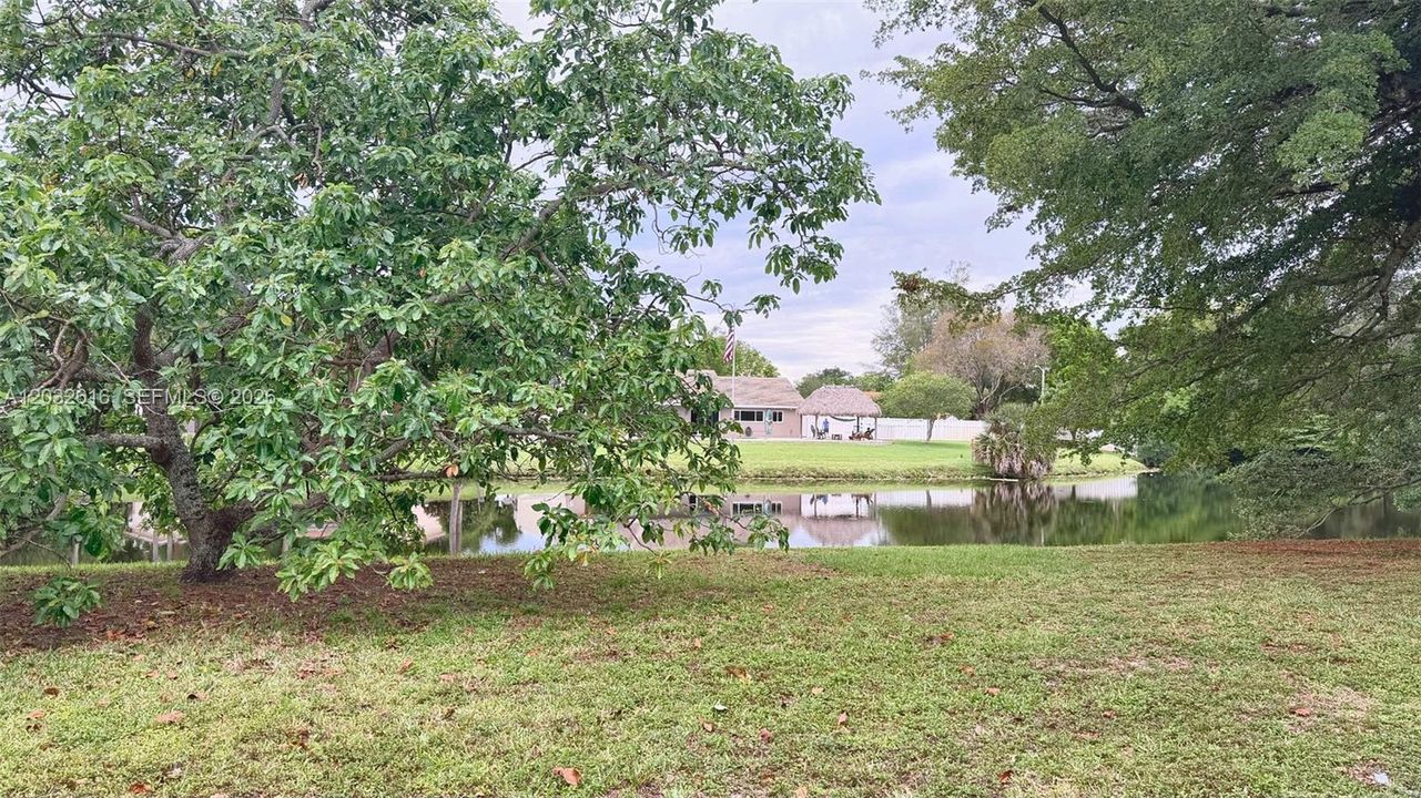 En Venta: $775,000 (3 camas, 2 baños, 1640 Pies cuadrados)