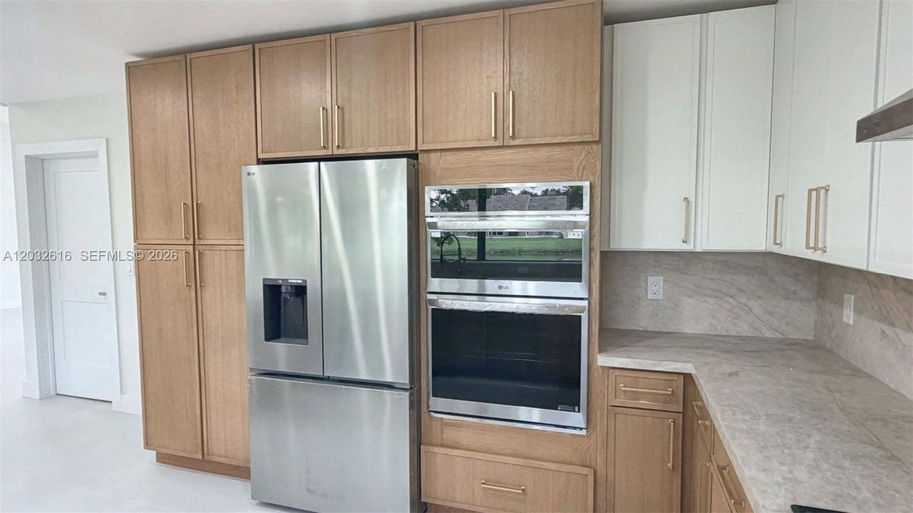 En Venta: $775,000 (3 camas, 2 baños, 1640 Pies cuadrados)