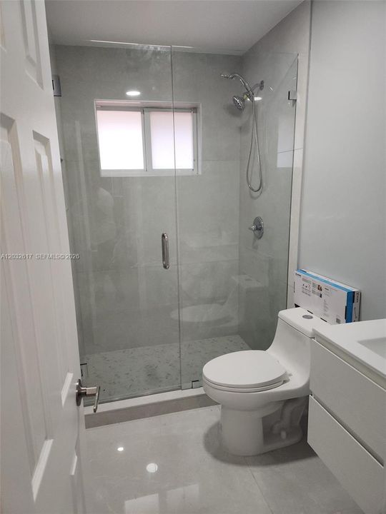 For Rent: $3,800 (3 beds, 1 baths, 1280 Square Feet)