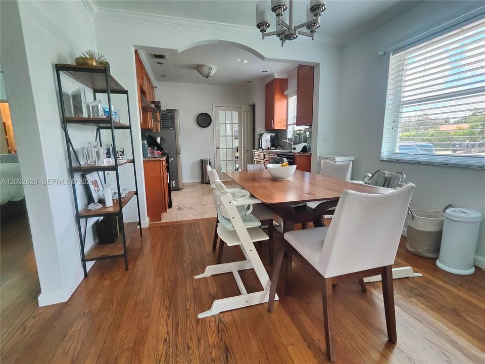 For Rent: $6,800 (3 beds, 2 baths, 1624 Square Feet)