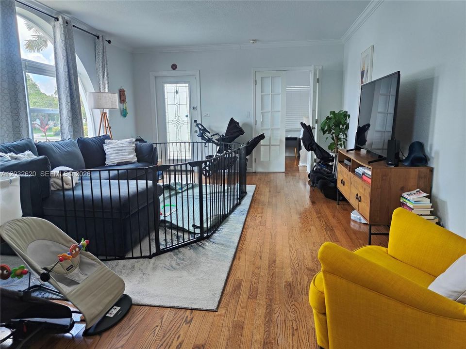 For Rent: $6,800 (3 beds, 2 baths, 1624 Square Feet)