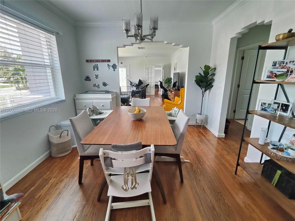 For Rent: $6,800 (3 beds, 2 baths, 1624 Square Feet)