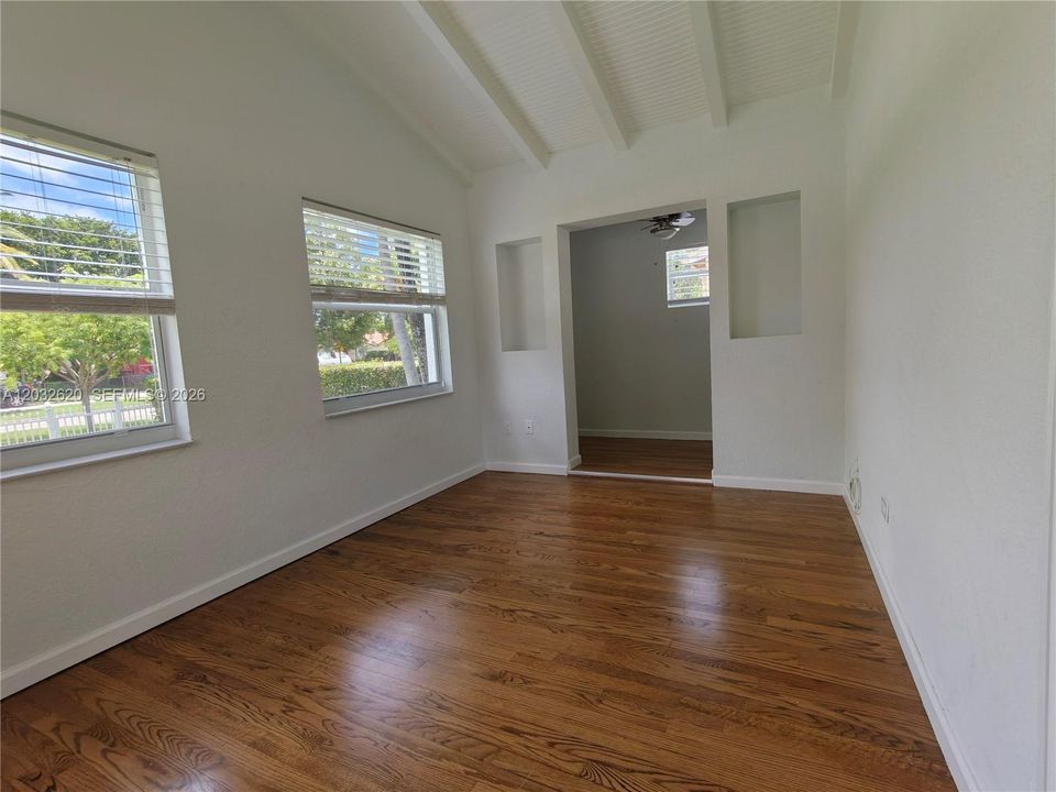 For Rent: $6,800 (3 beds, 2 baths, 1624 Square Feet)