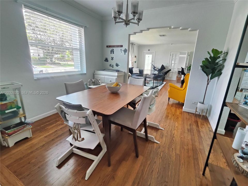For Rent: $6,800 (3 beds, 2 baths, 1624 Square Feet)