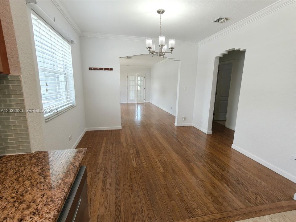 For Rent: $6,800 (3 beds, 2 baths, 1624 Square Feet)