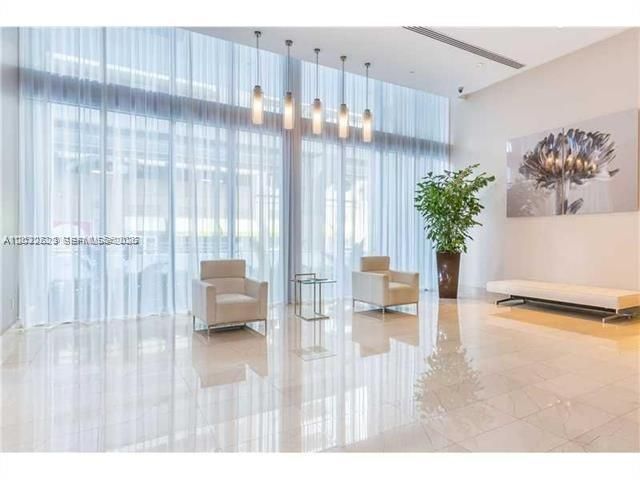 For Rent: $6,000 (3 beds, 3 baths, 2095 Square Feet)