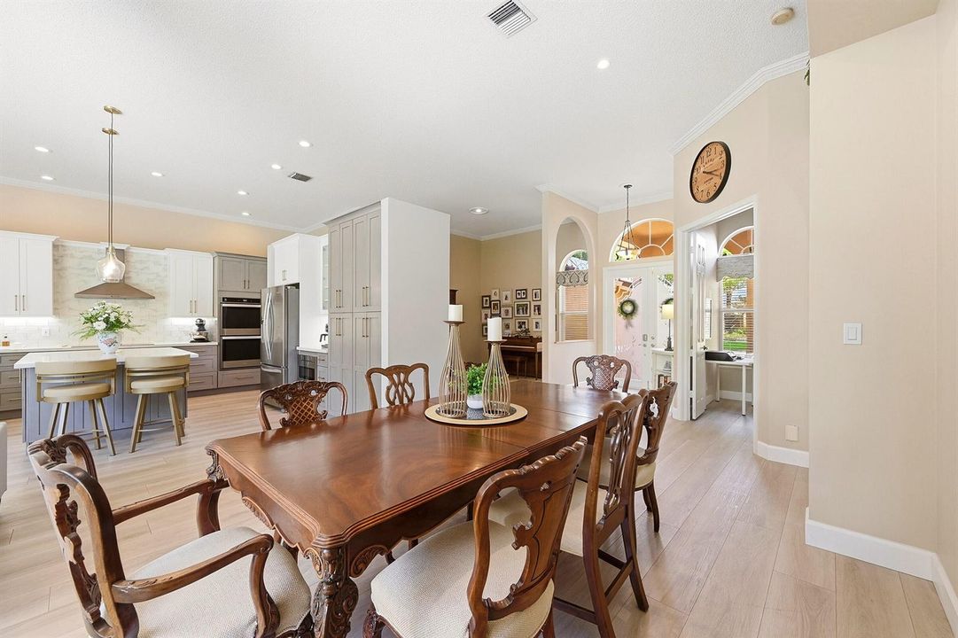 11_dining area