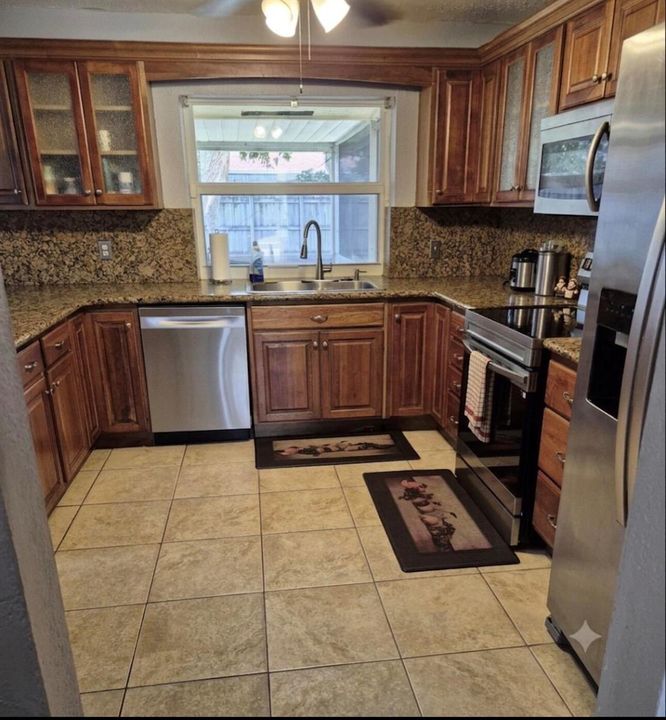 Kitchen entry