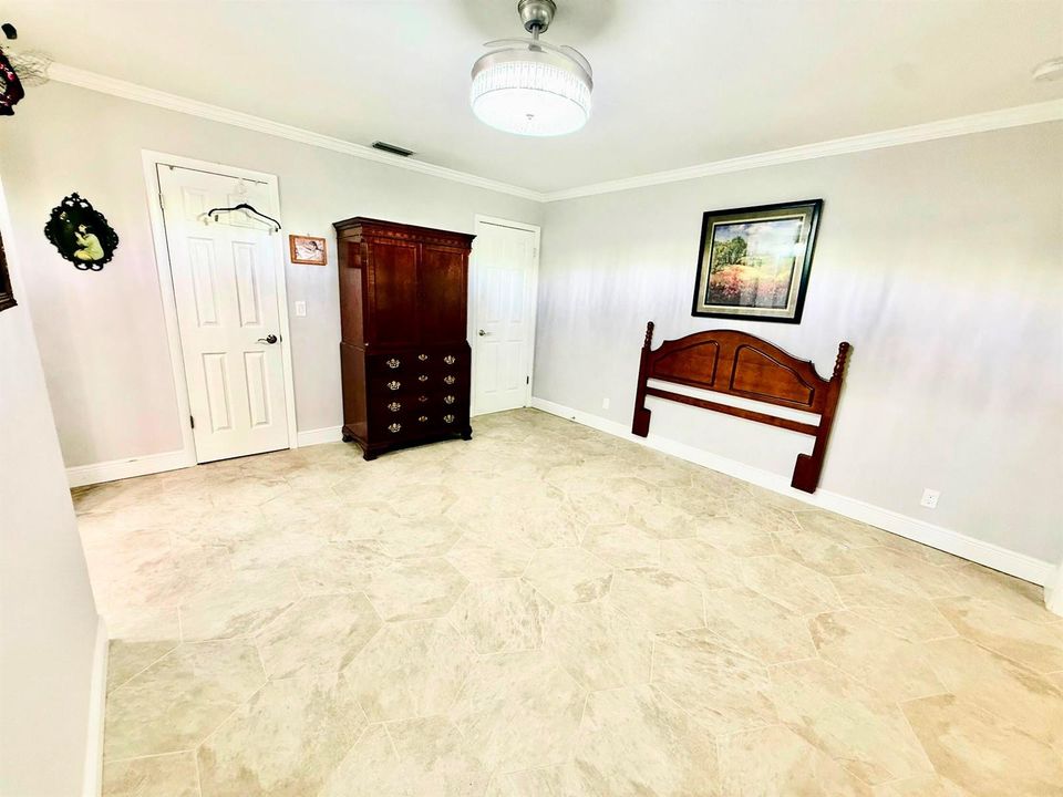 MASTER-BED-CORNER-VIEW