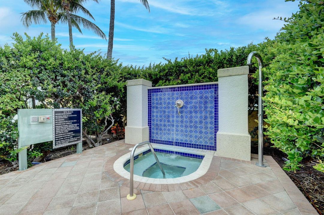 40-web-or-mls-403 South Sapodilla Metrop