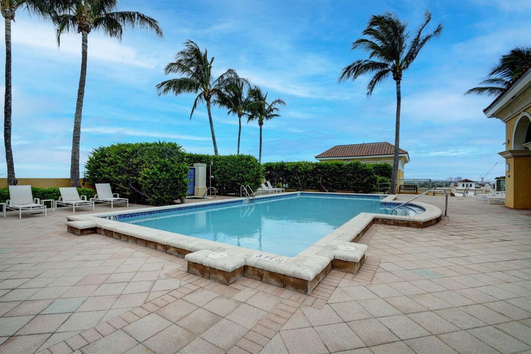 39-web-or-mls-403 South Sapodilla Metrop