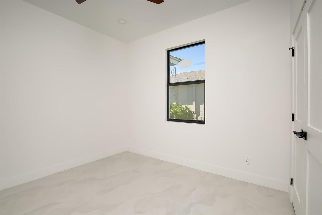 5203SouthLovoy-21