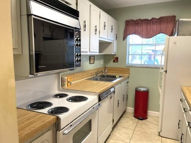 Galley Kitchen 1