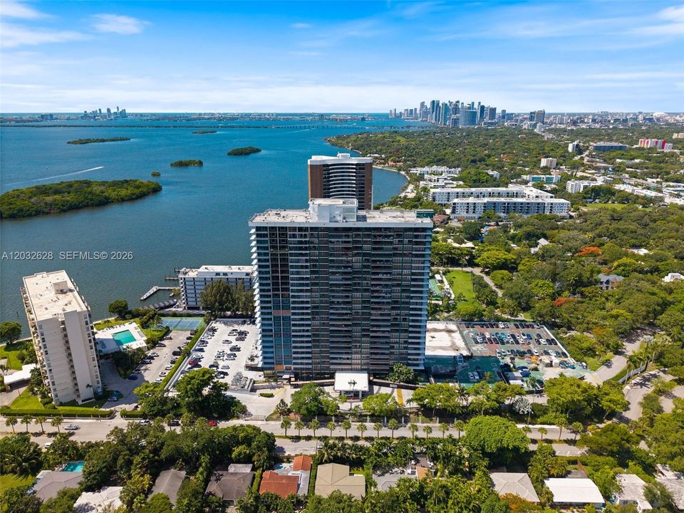 For Sale: $449,900 (2 beds, 2 baths, 1225 Square Feet)