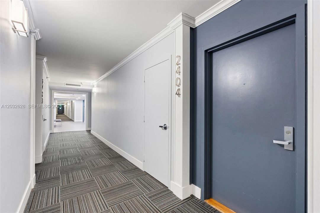 For Sale: $449,900 (2 beds, 2 baths, 1225 Square Feet)