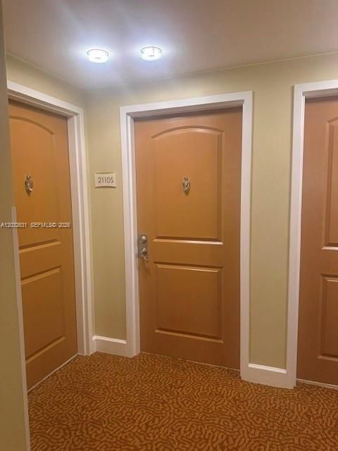 На продажу: $399,900 (2 спален, 2 ванн, 1155 Квадратных фут)