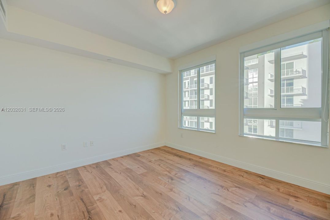 For Sale: $474,900 (2 beds, 2 baths, 1155 Square Feet)