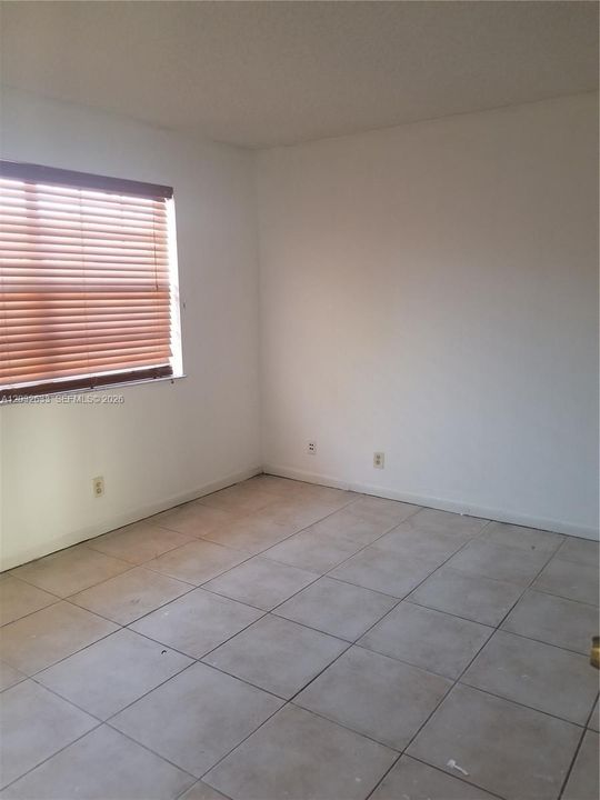 For Rent: $1,800 (2 beds, 2 baths, 835 Square Feet)