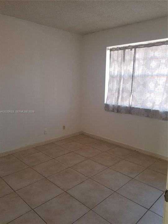 For Rent: $1,800 (2 beds, 2 baths, 835 Square Feet)