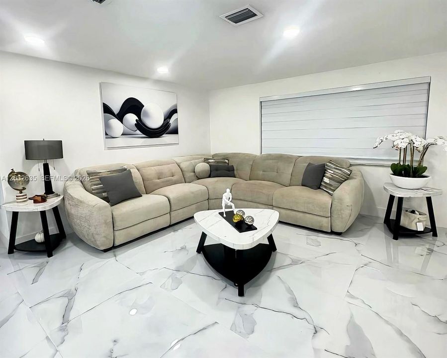 For Rent: $3,200 (3 beds, 2 baths, 2021 Square Feet)