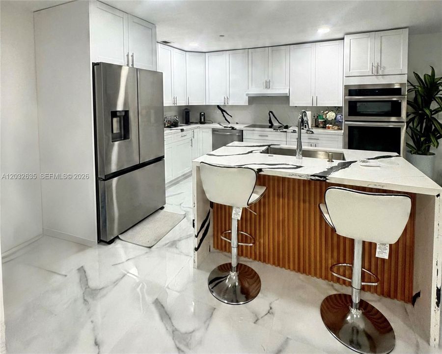 For Rent: $3,200 (3 beds, 2 baths, 2021 Square Feet)
