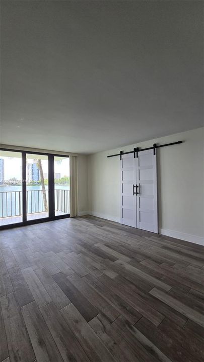 For Sale: $555,000 (2 beds, 2 baths, 1610 Square Feet)