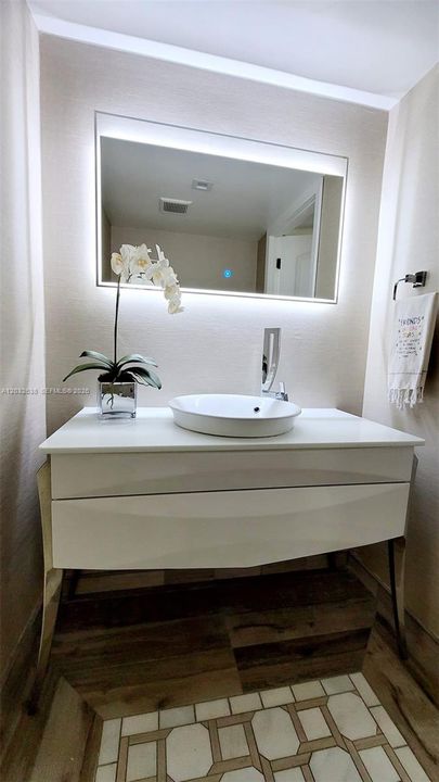 For Sale: $555,000 (2 beds, 2 baths, 1610 Square Feet)