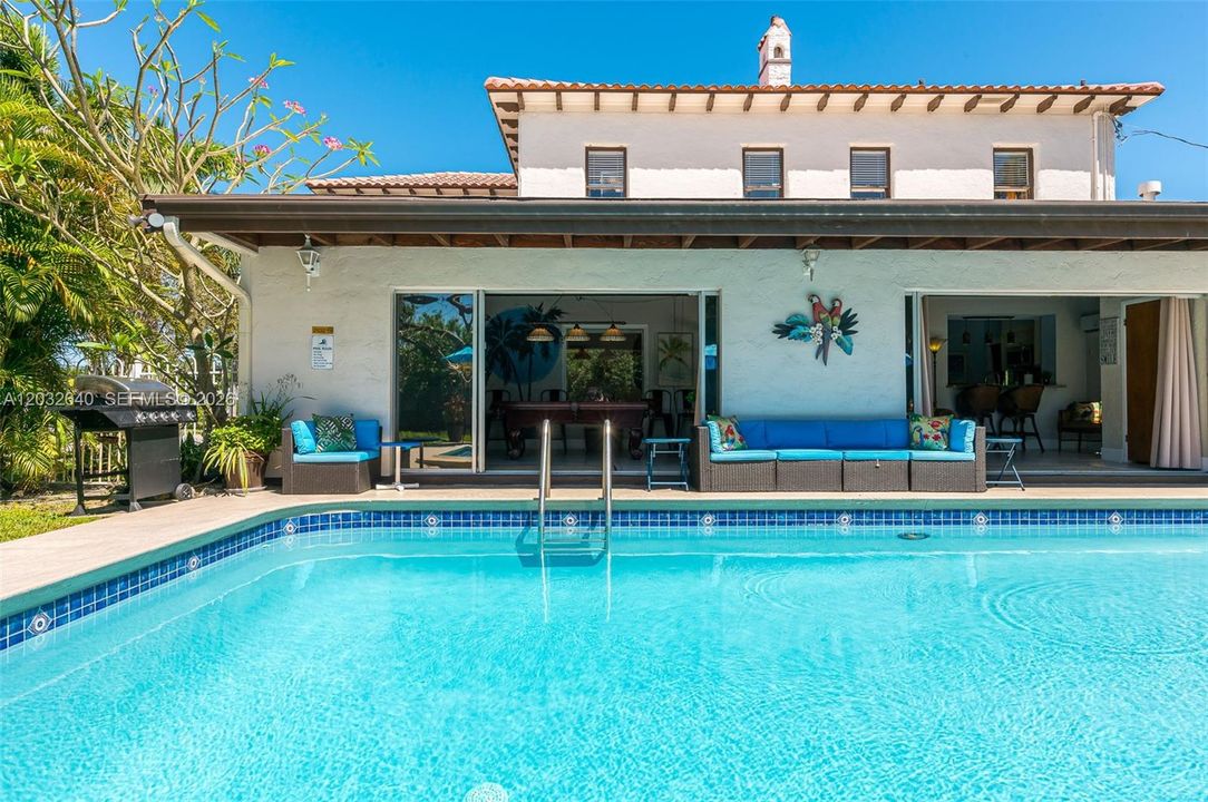 En Renta: $17,500 (7 camas, 5 baños, 4048 Pies cuadrados)
