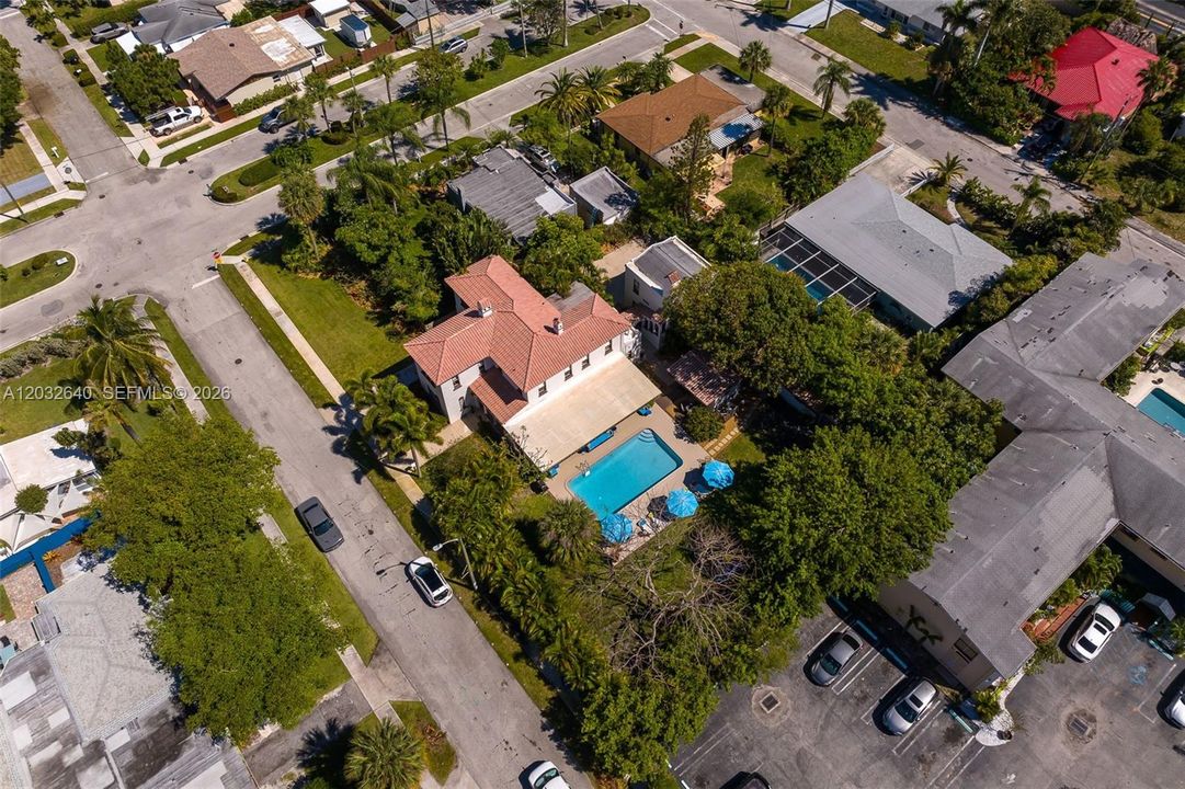 En Renta: $17,500 (7 camas, 5 baños, 4048 Pies cuadrados)