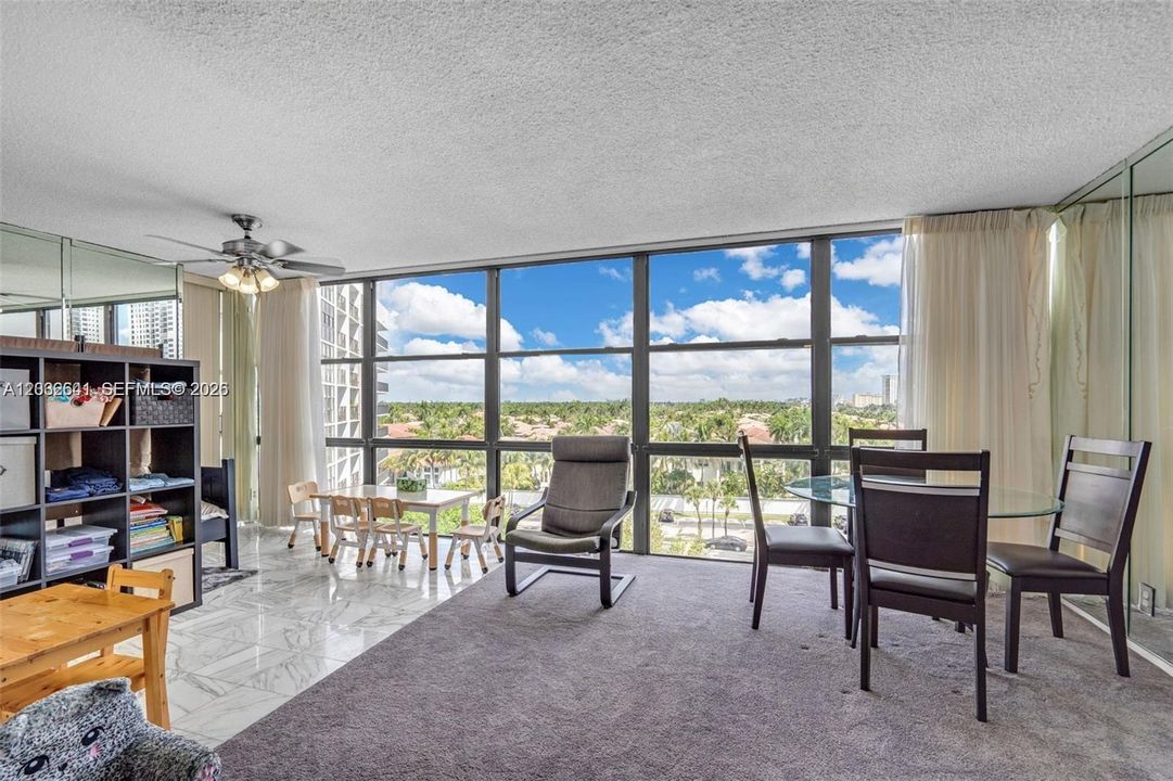 En Venta: $360,000 (2 camas, 2 baños, 1455 Pies cuadrados)