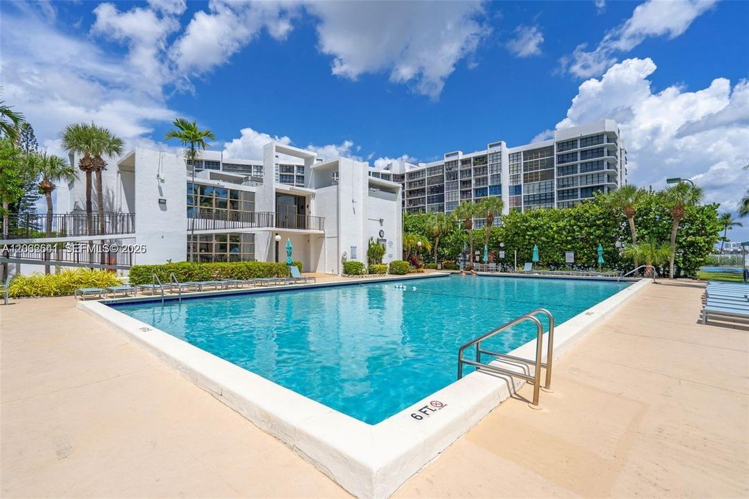 En Venta: $360,000 (2 camas, 2 baños, 1455 Pies cuadrados)