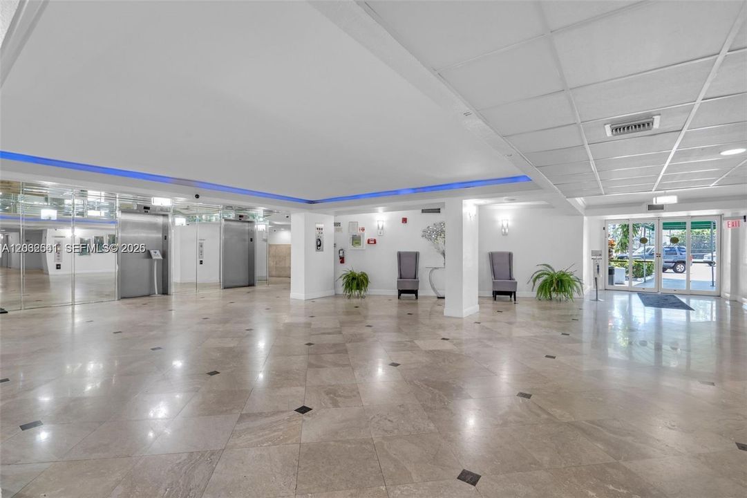 En Venta: $360,000 (2 camas, 2 baños, 1455 Pies cuadrados)