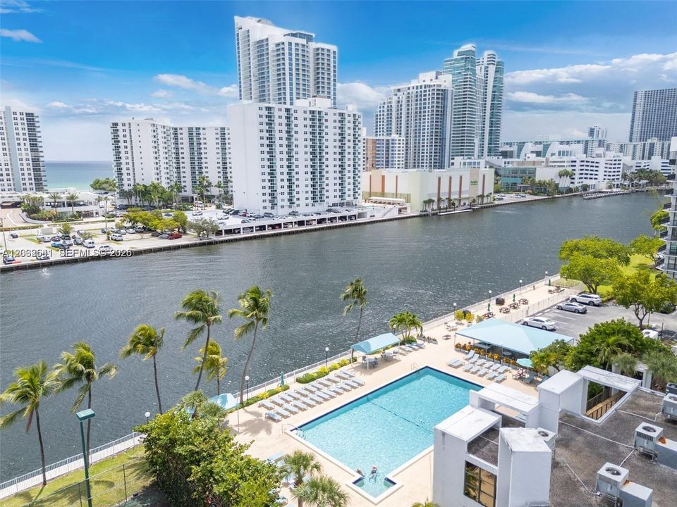 En Venta: $360,000 (2 camas, 2 baños, 1455 Pies cuadrados)