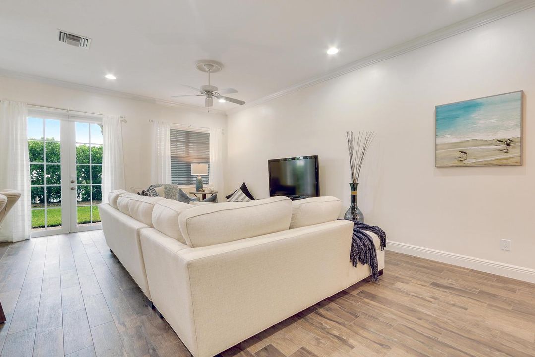114 Ocean Breeze Dr Juno Beach-large-004
